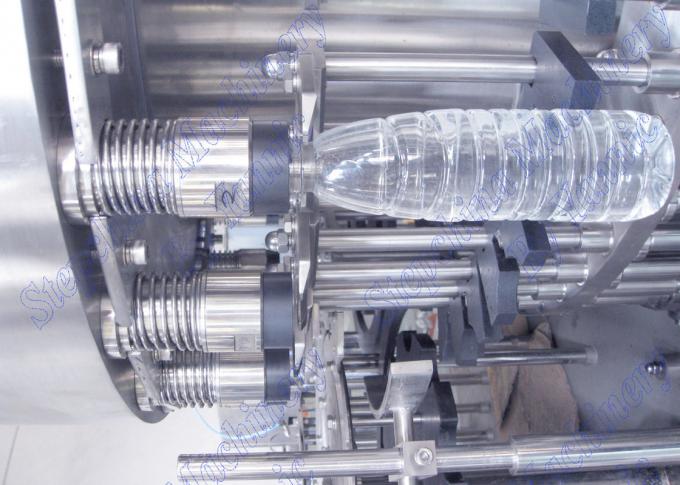 Yüksek Efficinet Otomatik Şişelenmiş Su Dolum Makinesi Üretim Hattı 15000 BPH CGF32-32-8